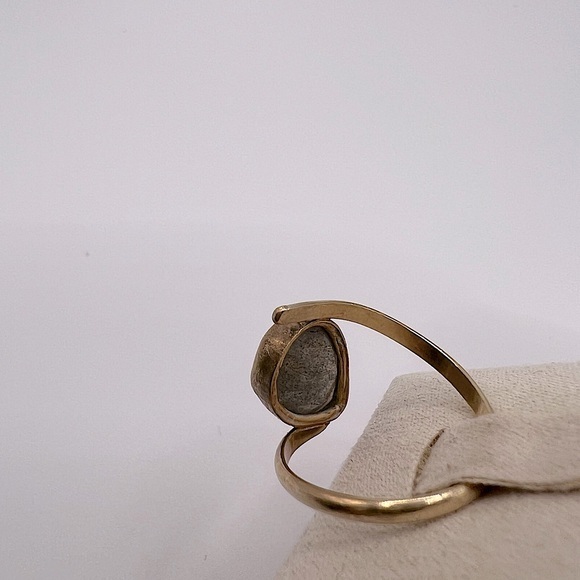 Hand made authentic Laborite‎ ring - Picture 3 of 8
